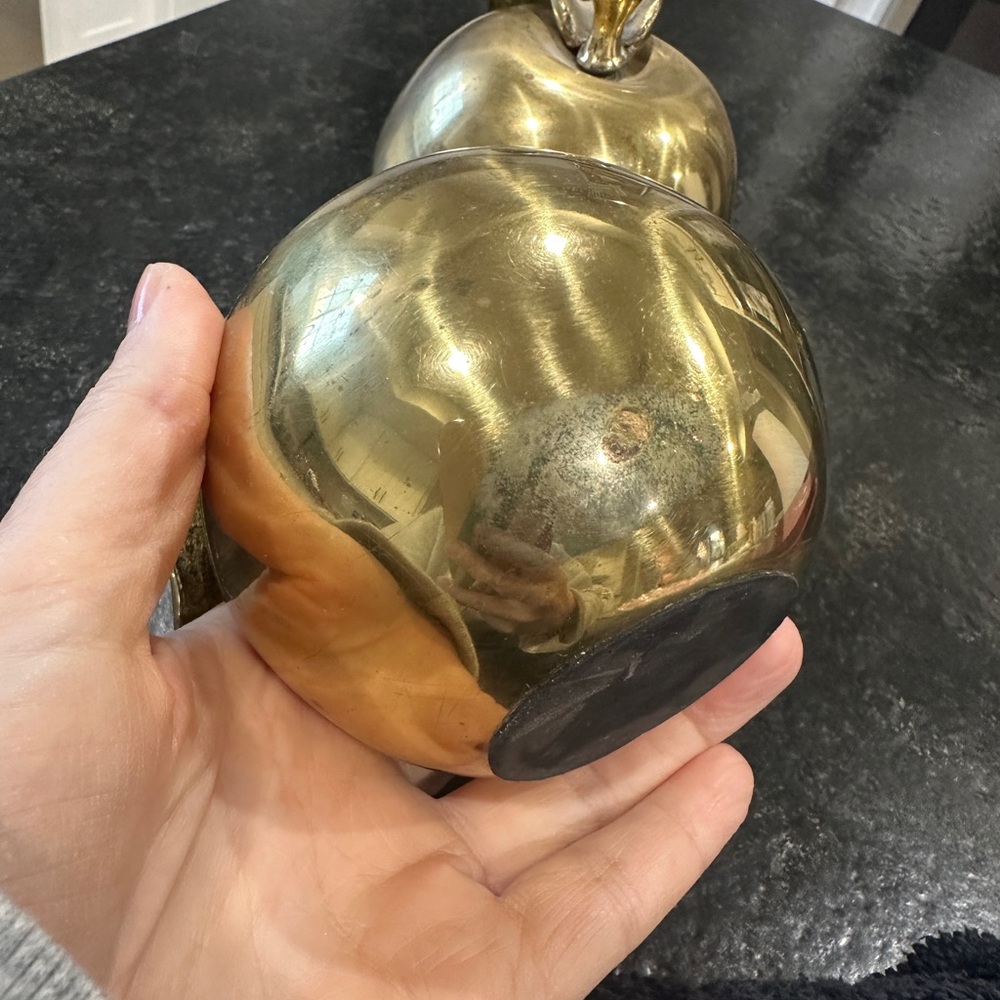 Vintage solid brass Apples - Picture 6 of 8
